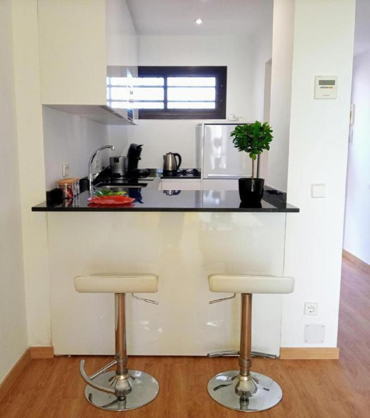 Neptuno 2 Bedroom, Center With Sea View